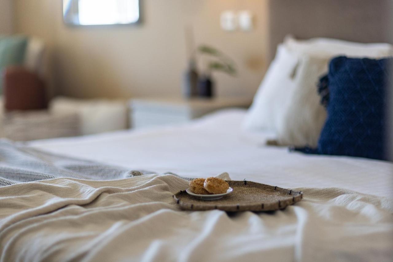 เยียนนูลิส - แกรนด์ เบย์ บีช รีสอร์ต สำหรับผู้ใหญ่เท่านั้น Hotel คอลิมวาริออน ภายนอก รูปภาพ