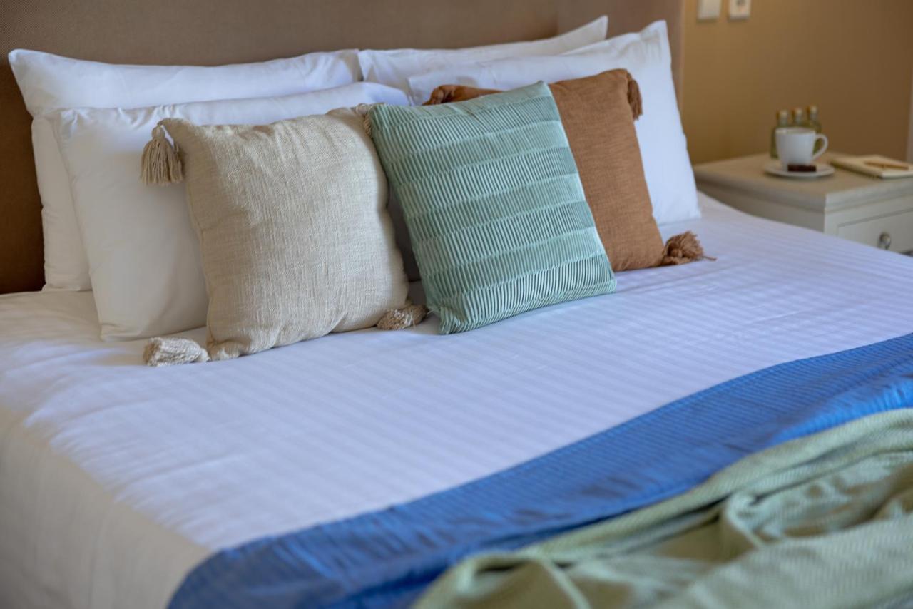 เยียนนูลิส - แกรนด์ เบย์ บีช รีสอร์ต สำหรับผู้ใหญ่เท่านั้น Hotel คอลิมวาริออน ภายนอก รูปภาพ